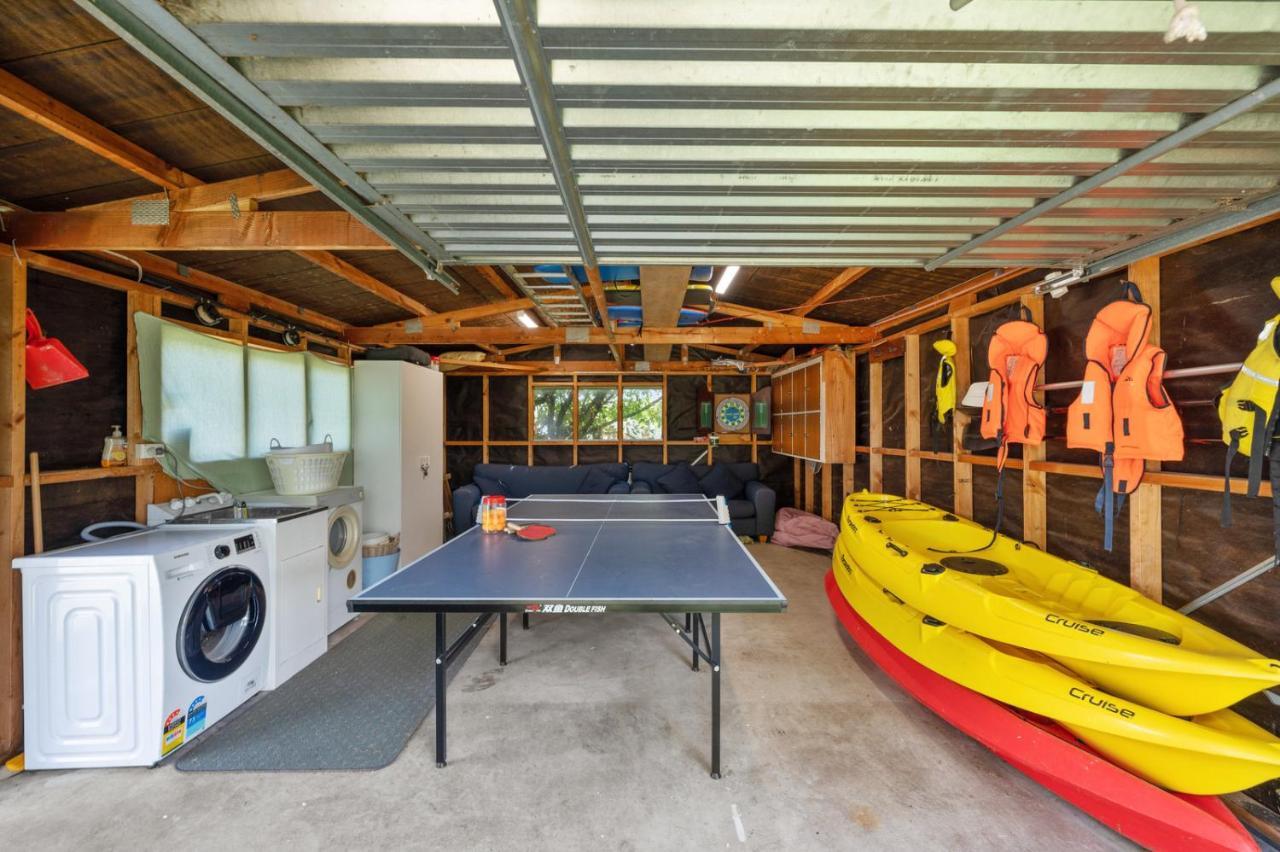 Waitahanui Lake House - Lake Taupo Holiday Home Exterior photo